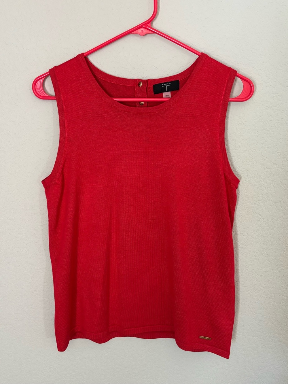 NWOT - T Tahari Red Sleeveless Knit Top - M